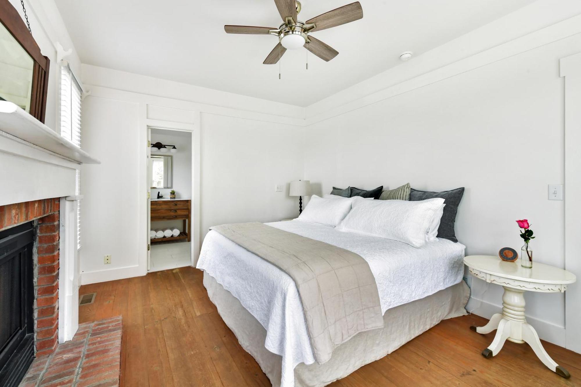 The Farmhouse Inn Buckhead Ruang foto