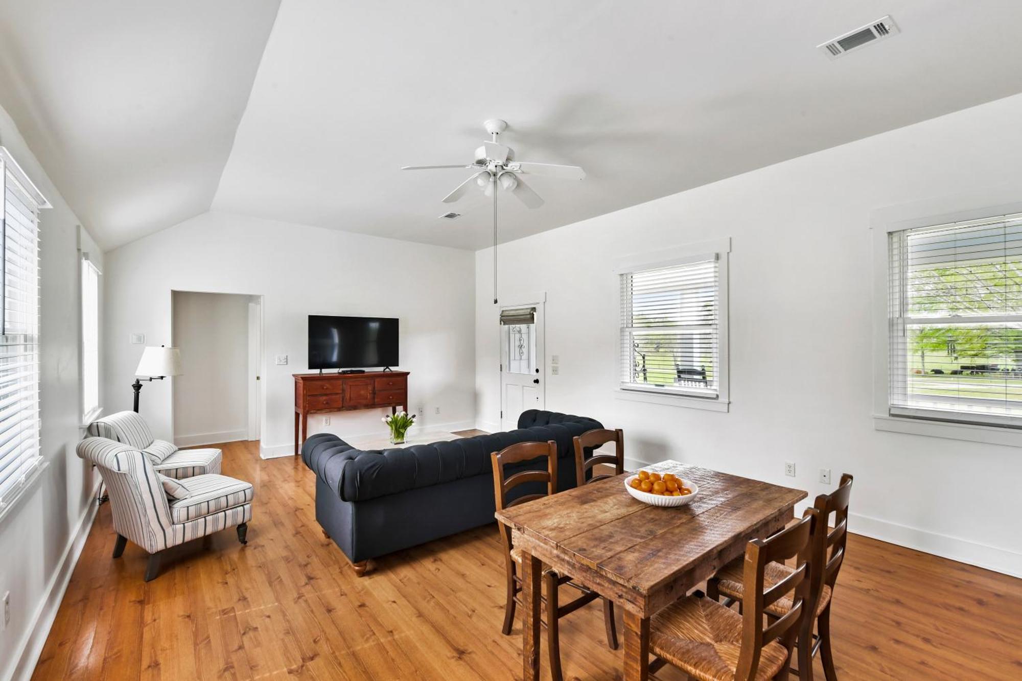 The Farmhouse Inn Buckhead Ruang foto